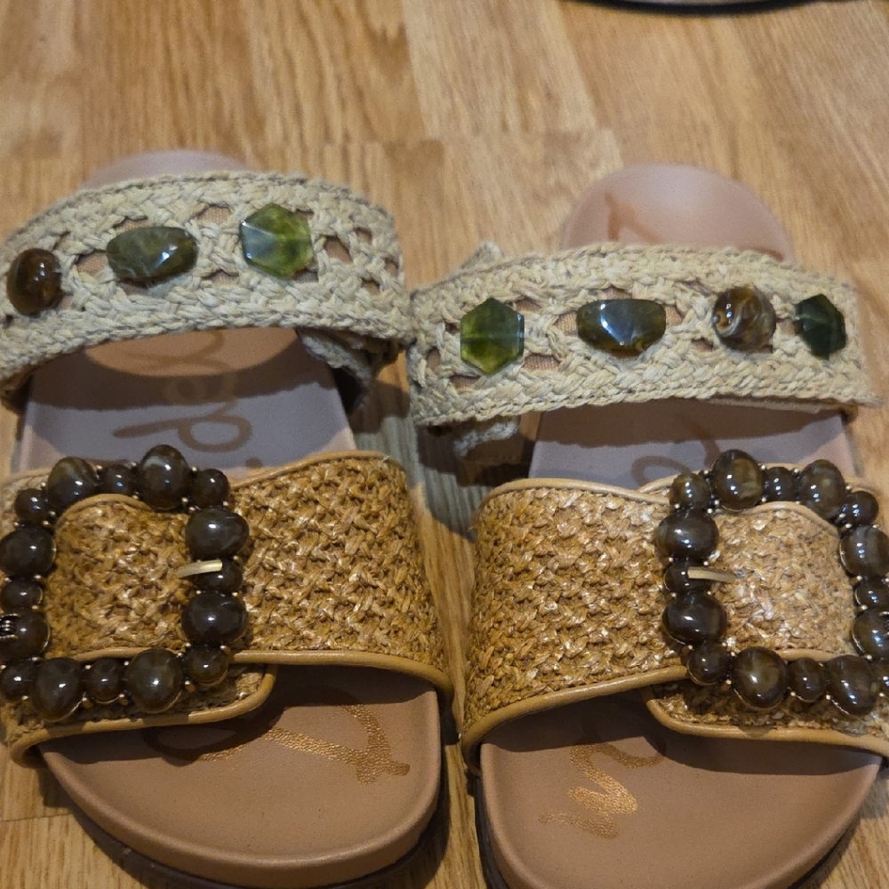 Sam Edelman Tan and Green Sandals with Elegant Details